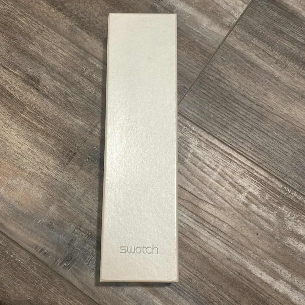 Swatch Lustrous Bliss rare diamond watch brand new collector limited 1139/4000